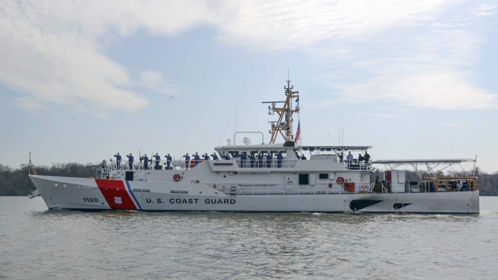 http://www.maritime-executive.com/article/coast-guard-sends-cutter-to-washington